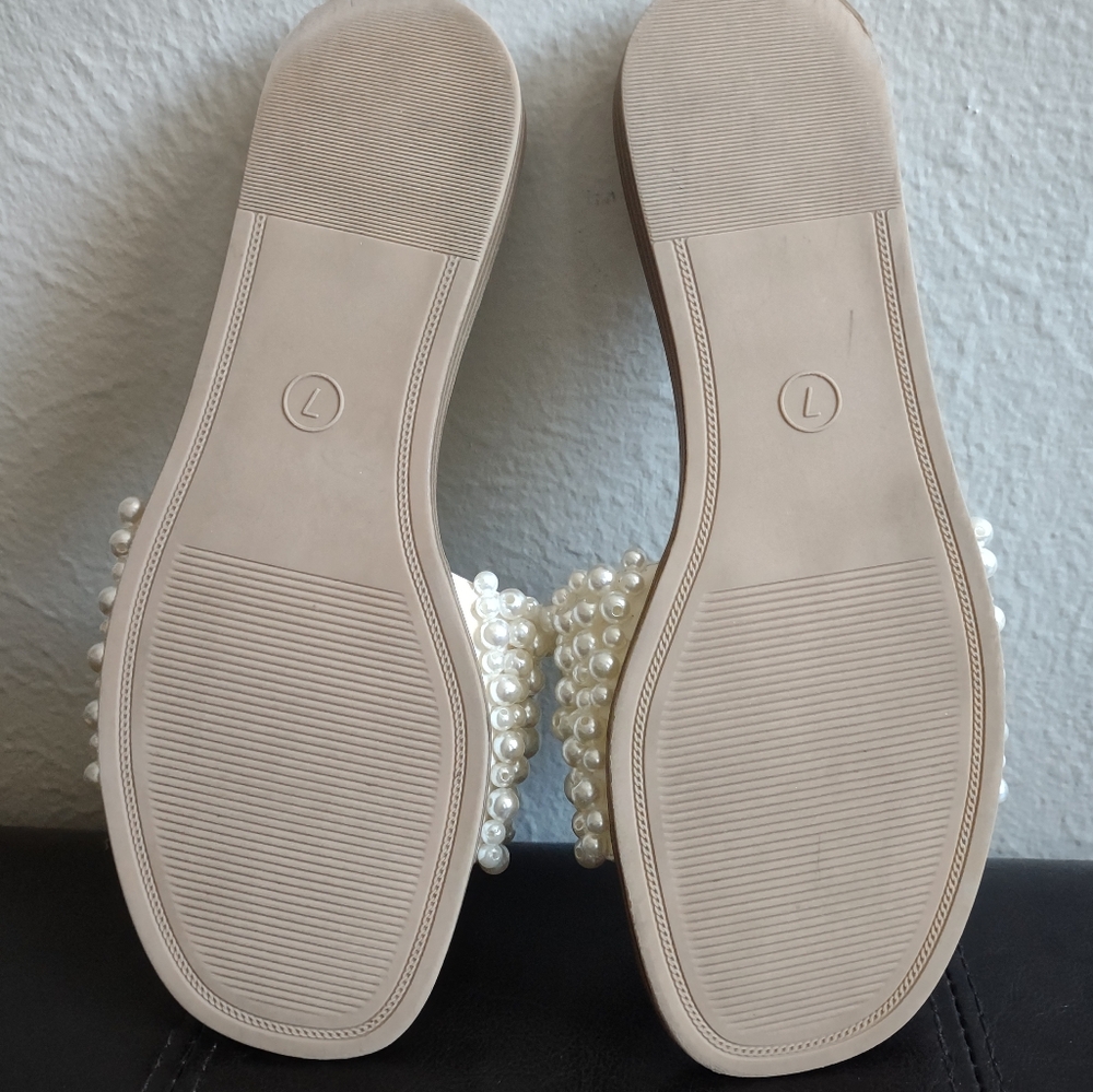 ***SOLD***New Day Women's Nylah Slide Pearl Embellished Sandals Size 7 - Picture 7 of 14